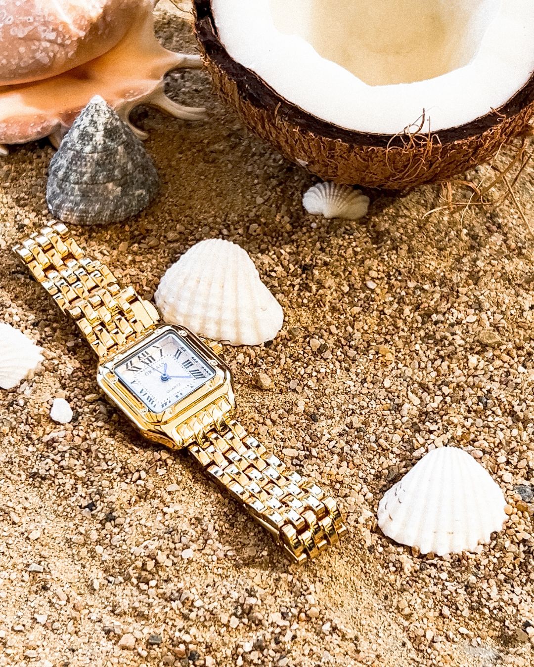 Montre Femme | Quartz | Cadran Carré | Chiffres Romains