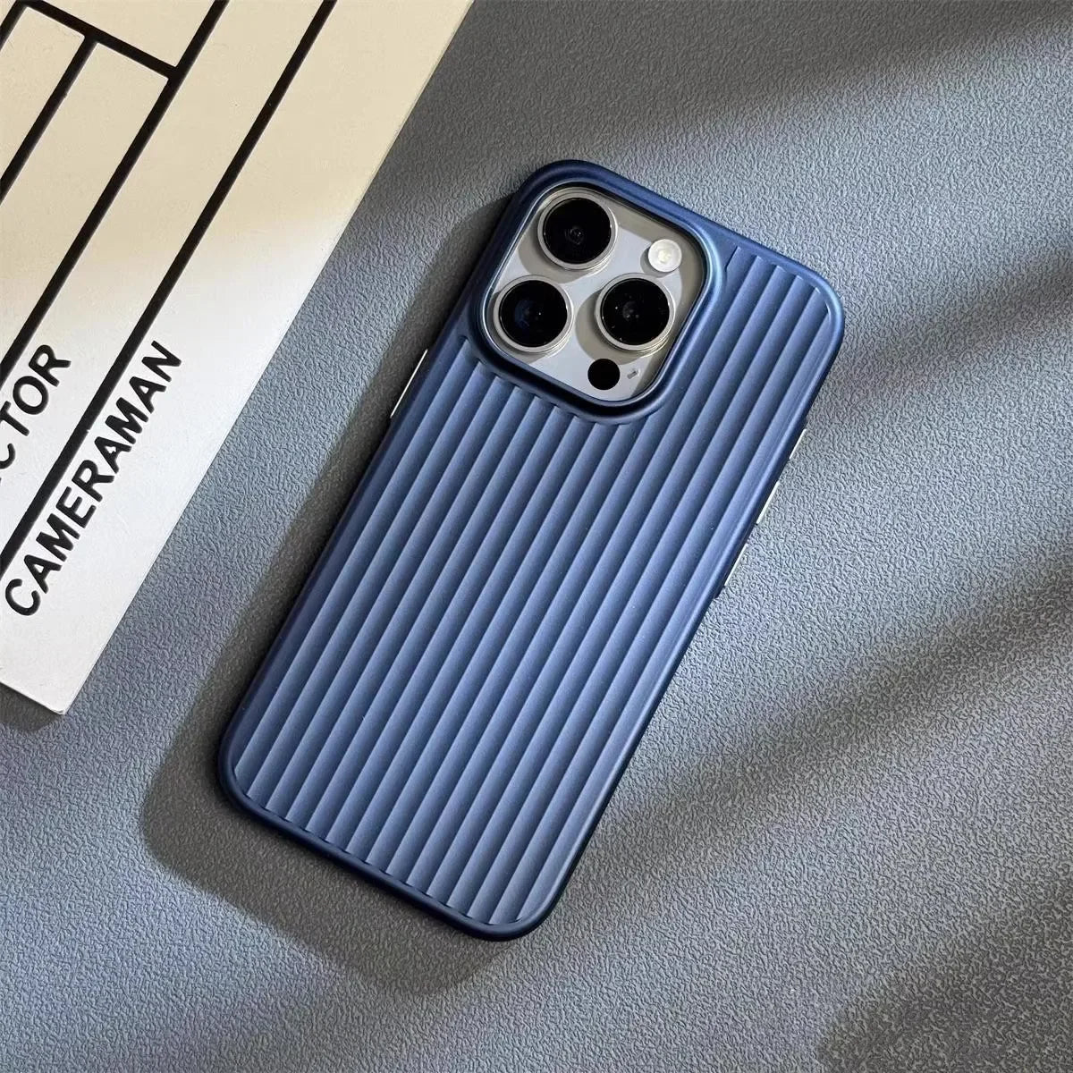 Bleu / iPhone 16 Pro Max