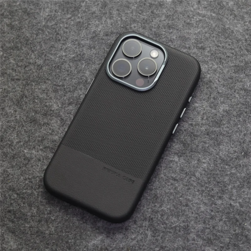 Noir / iPhone 16 Pro Max