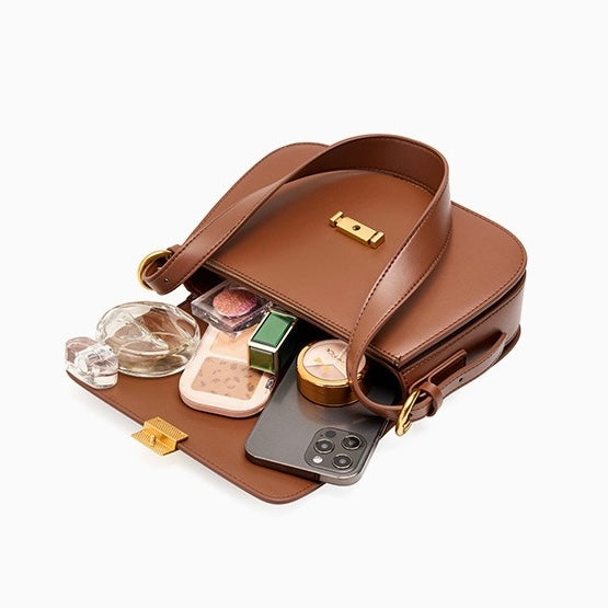 Sac Bandoulière Femme – Rabat Élégant & Détails Dorés