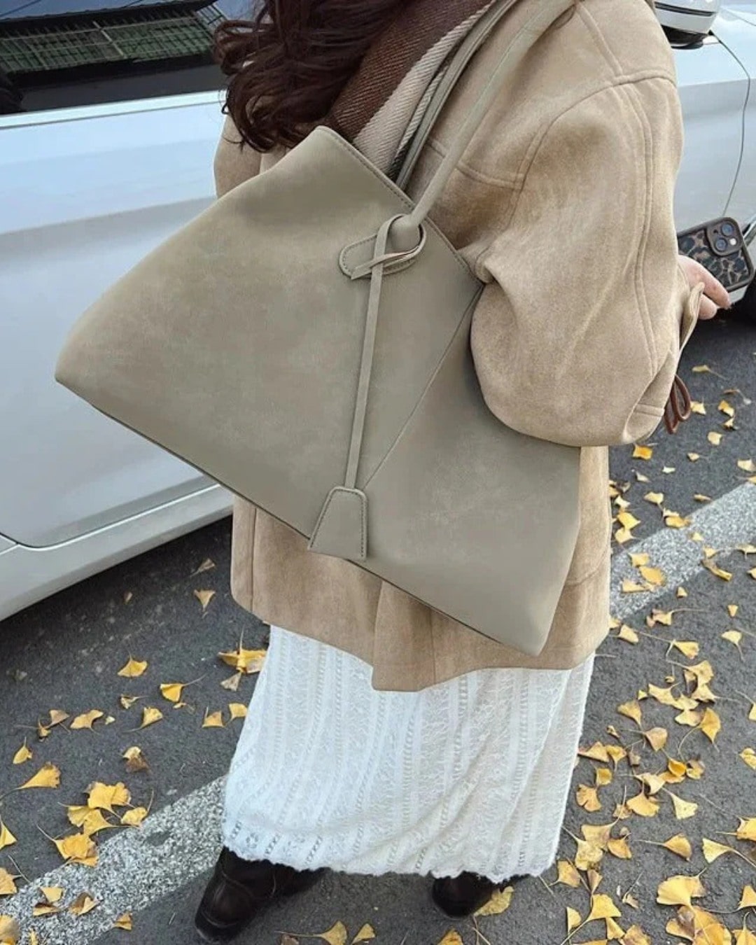Grand Sac Cabas Femme – Format Spacieux & Finition Douc