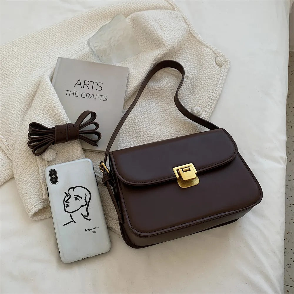 Petit Sac Bandoulière Femme – Fermoir Doré & Format Compact