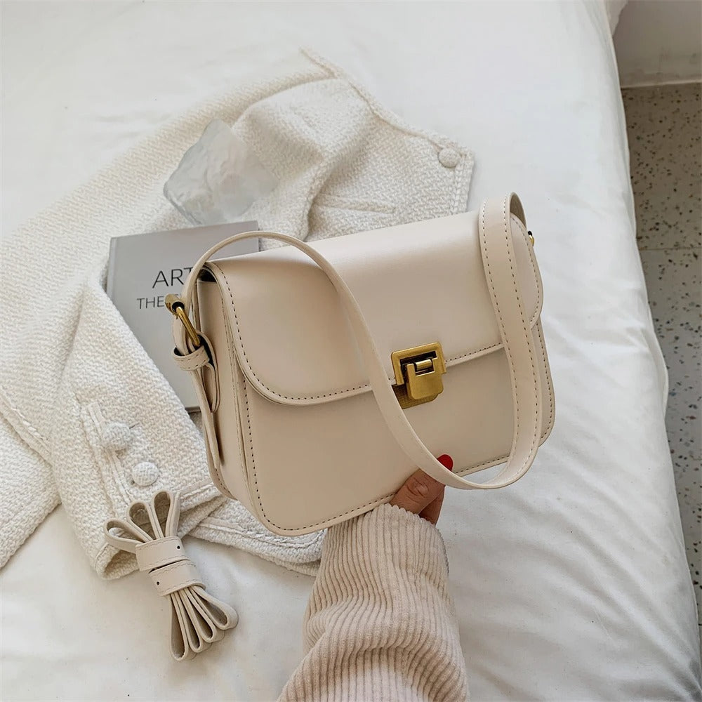 Petit Sac Bandoulière Femme – Fermoir Doré & Format Compact
