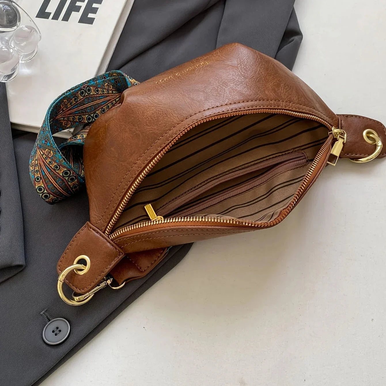 Sac Banane Femme – Bandoulière Large & Design Asymétrique