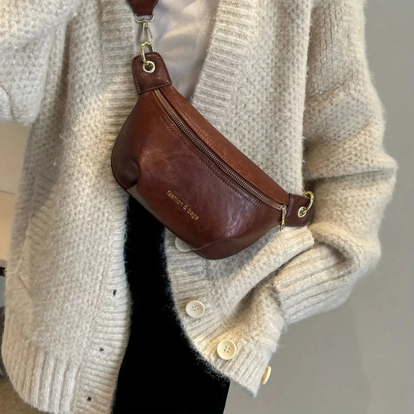 Sac Banane Femme – Bandoulière Large & Design Asymétrique