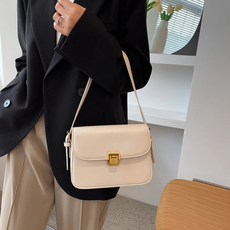 Petit Sac Bandoulière Femme – Fermoir Doré & Format Compact
