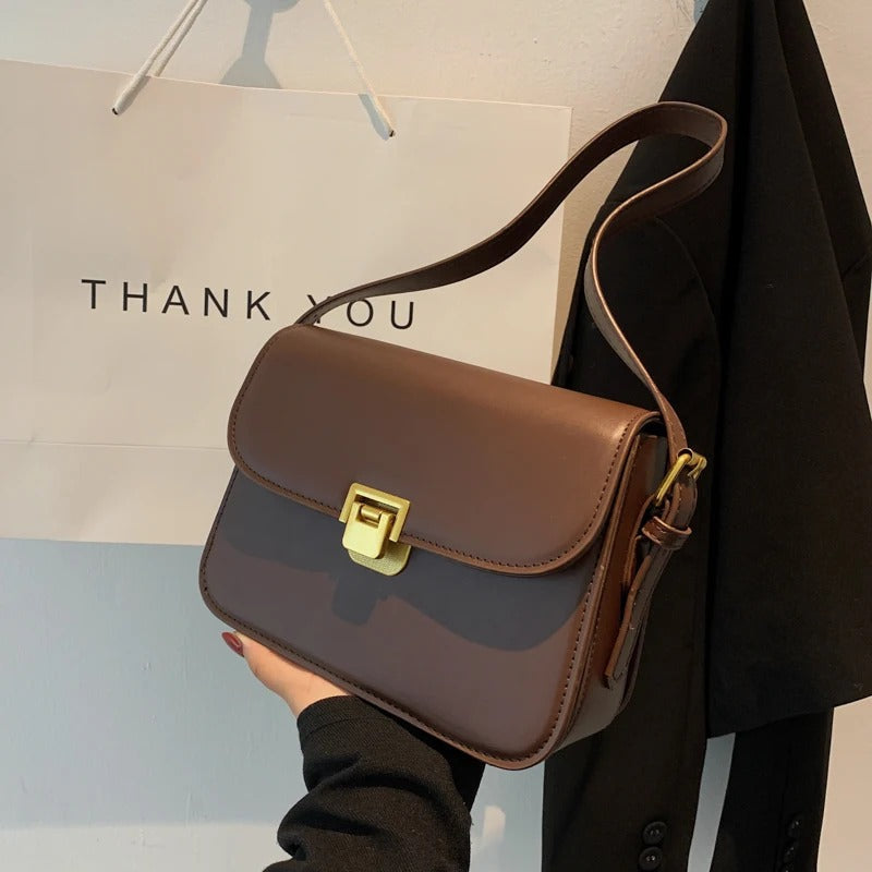 Petit Sac Bandoulière Femme – Fermoir Doré & Format Compact