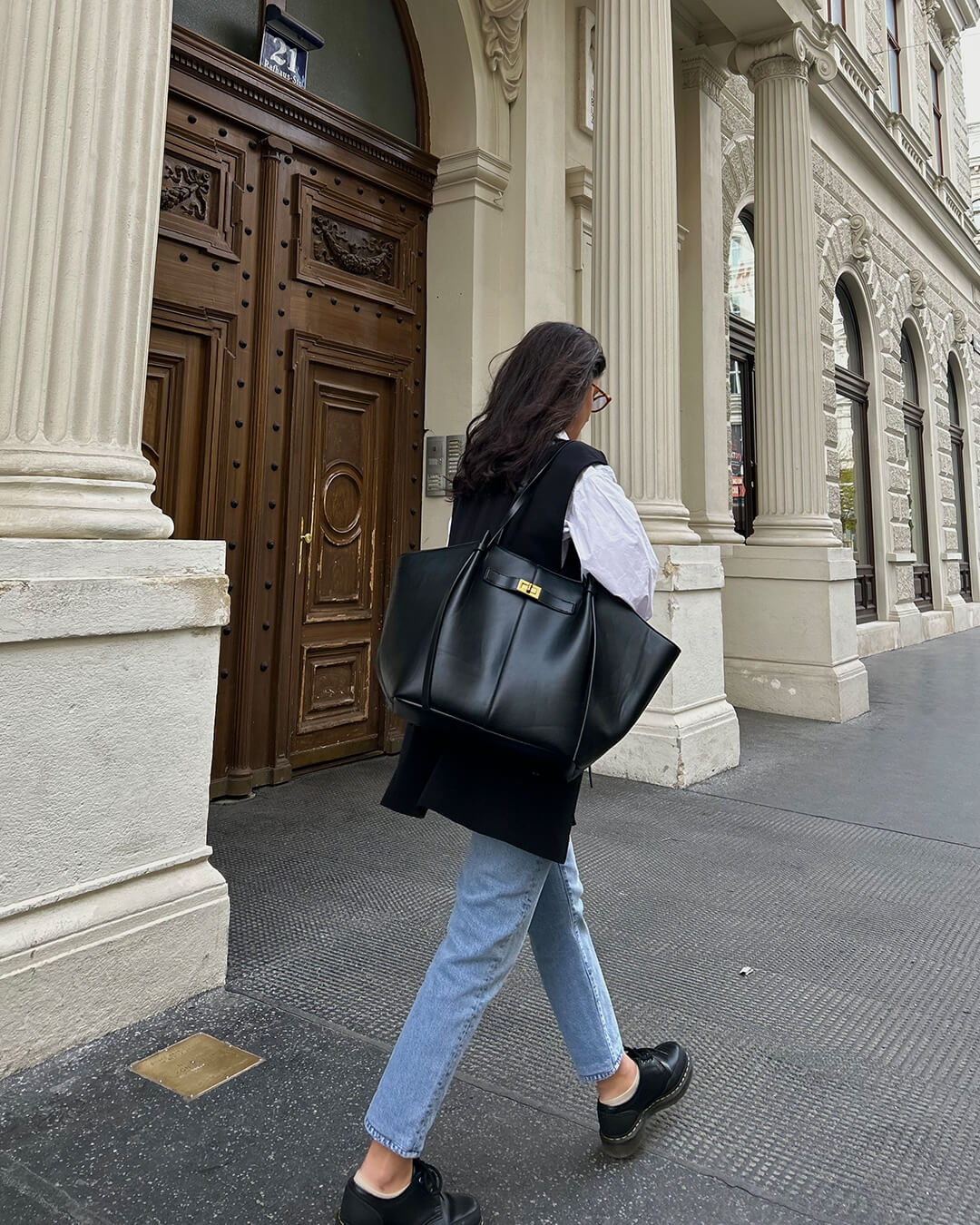 Sac Cabas Travail Femme – Grand Format & Finition Brillante