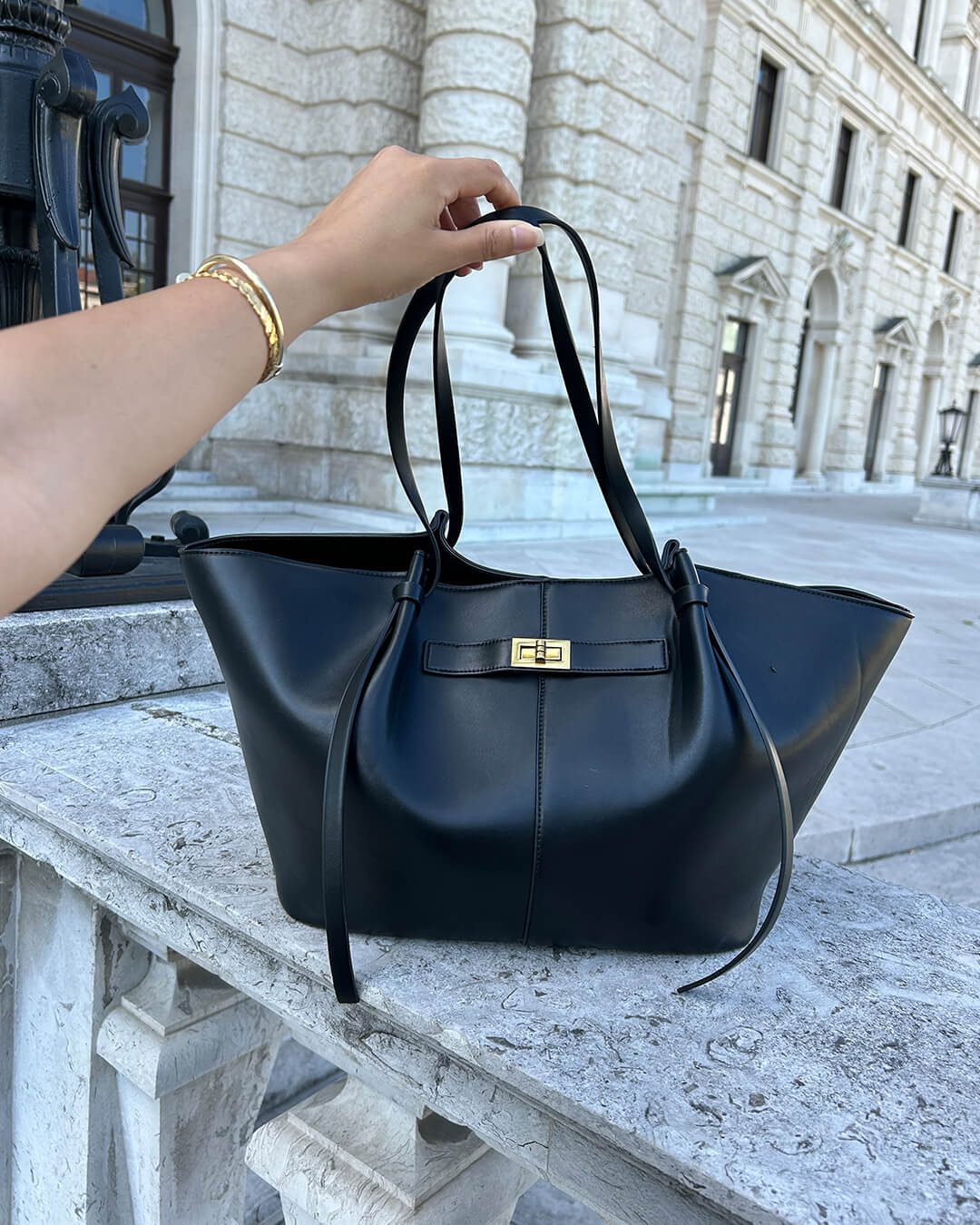 Sac Cabas Travail Femme – Grand Format & Finition Brillante