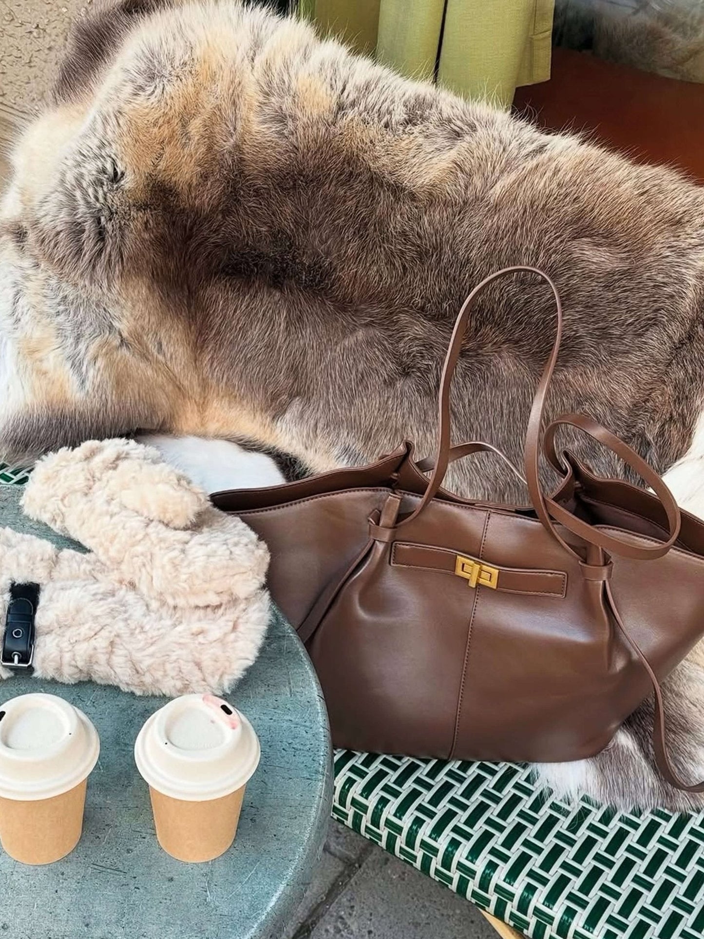 Sac Cabas Travail Femme – Grand Format & Finition Brillante