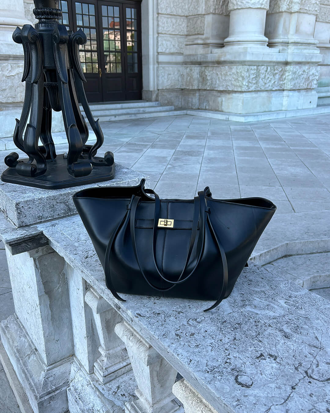 Sac Cabas Travail Femme – Grand Format & Finition Brillante